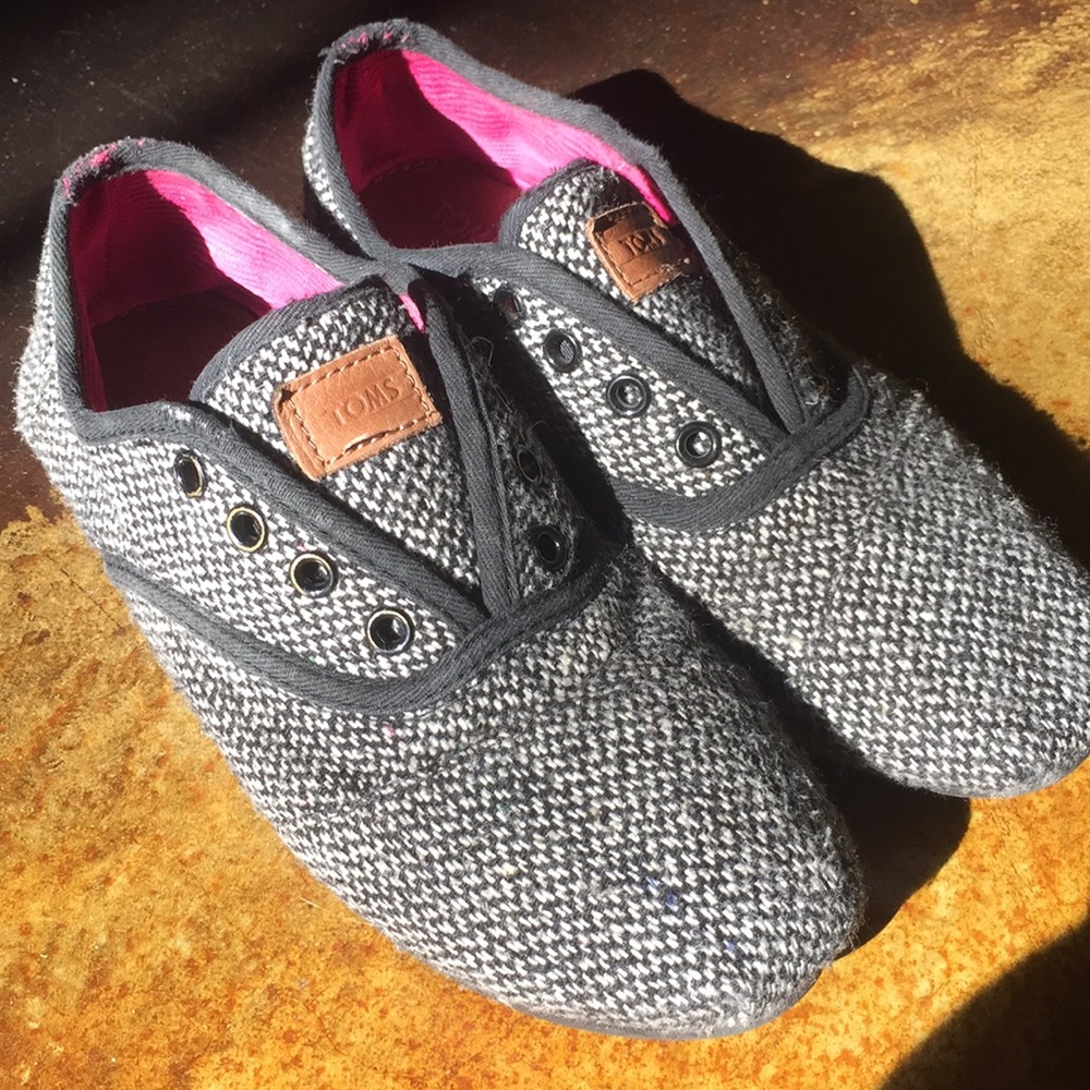 Toms